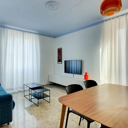 Casa Chiro 79 *
